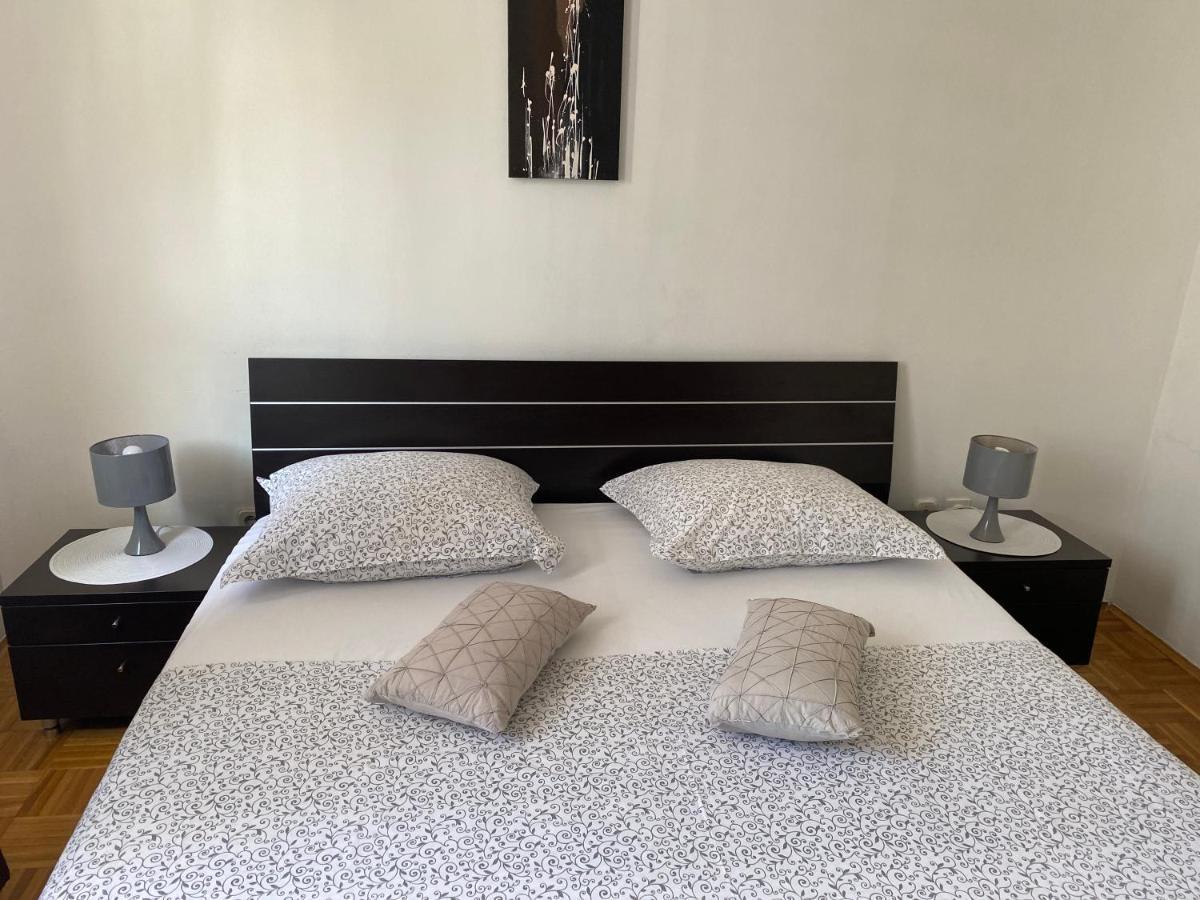 Apartment Miana โตรกีร์ ภายนอก รูปภาพ